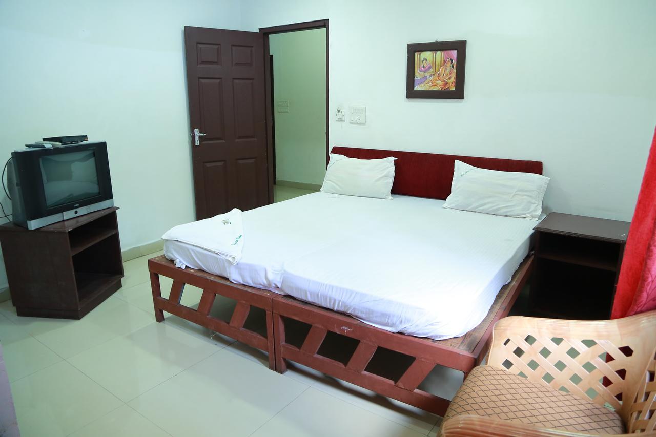 Swades Residency Hotell Cheruvalli Exteriör bild